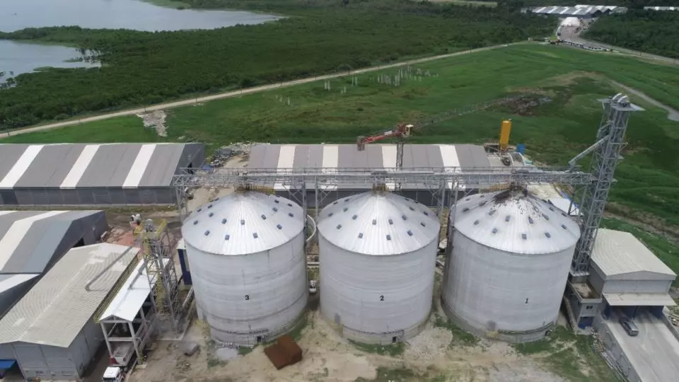 Silos_cevada-e-malte_Antonina-960x540